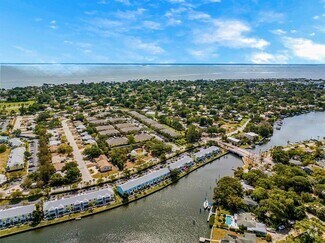 Building Photo - 3889 Pompano Dr SE