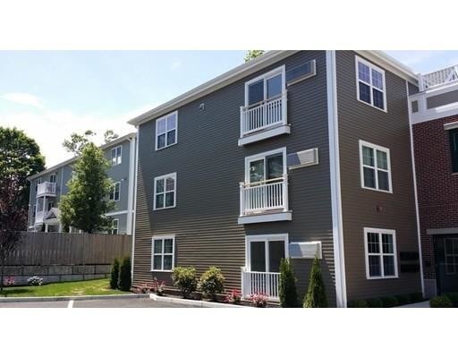 Building Photo - 245 Willard St