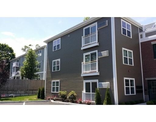Foto del edificio - 245 Willard St