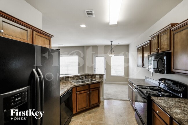 Building Photo - 111 Northfield Cir