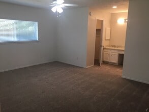 Building Photo - 2618 Olster Dr