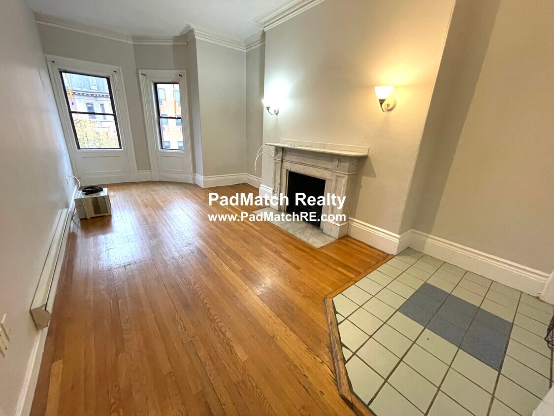 Primary Photo - 211 Beacon St