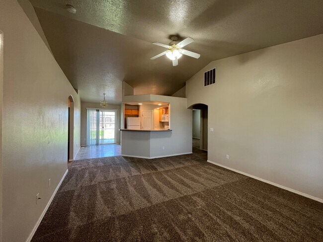 Building Photo - 16847 Bayou Way