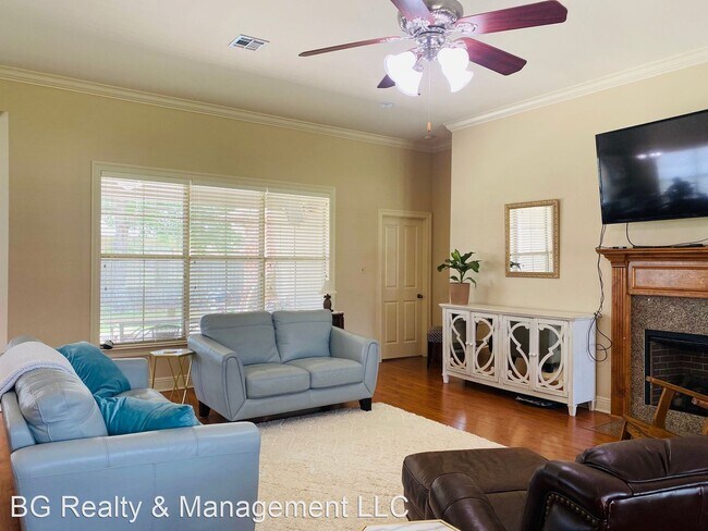 Foto del edificio - 3 br, 2 bath House - 143 Rue Des Cannes