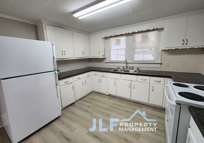 Foto del edificio - Updated 3 Bed/1 Bath Home in Downtown Rock...