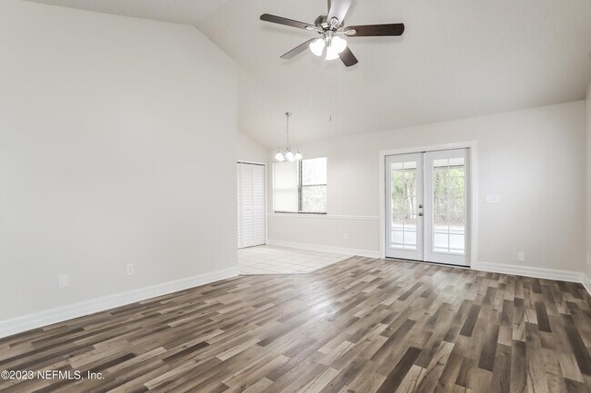 Building Photo - 3854 English Colony Dr S