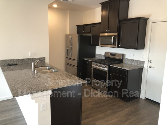Building Photo - 432 Autumn Breeze Cir