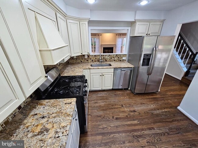 Building Photo - 10520 Pine Haven Terrace