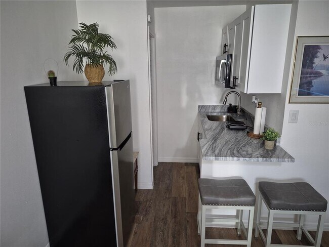 Foto del edificio - 7709 W Hanna Ave