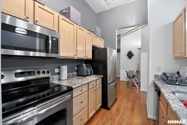 Building Photo - 444 17th St