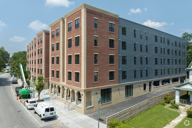 Photo - The Elm On 63rd Apartments