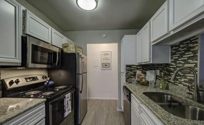 Foto del edificio - 1 bedroom in Webster TX 77598