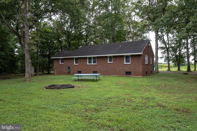 Building Photo - 5411 Massaponax Church Rd