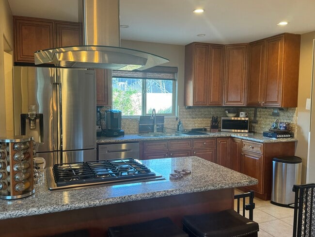 Foto del edificio - 5349 Sweetwater Rd