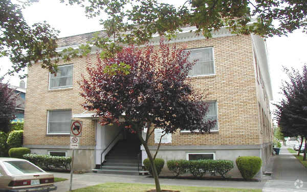 Building Photo - Monterey Apartments