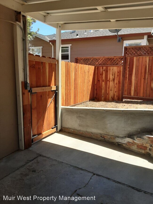 Building Photo - 2 br, 1 bath House - 1131 Palm Avenue