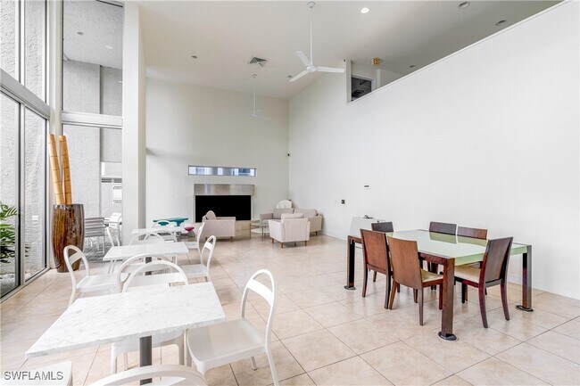 Building Photo - 169 Santa Clara Dr