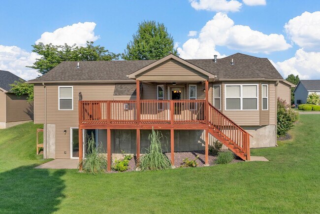 Foto del edificio - Spacious 3-Bed, 3-Bath Home in Wentzville
