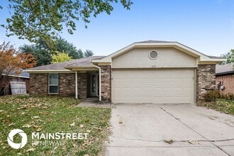 Building Photo - 3100 Fairmeadows Ln