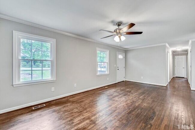 Foto del edificio - 808 Barefoot St