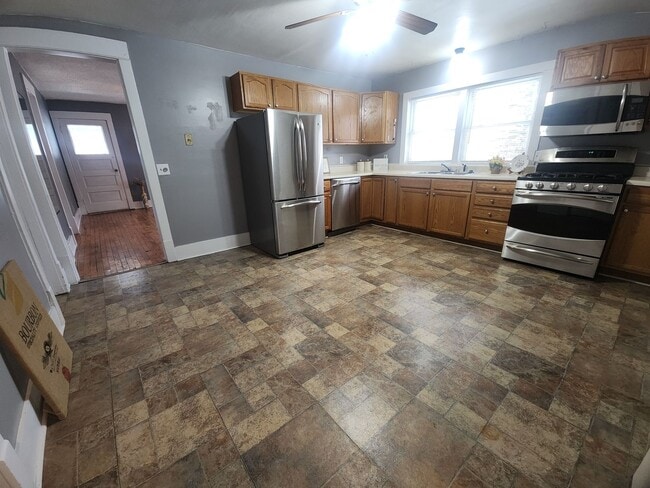 Foto del edificio - 1204 S Jefferson St