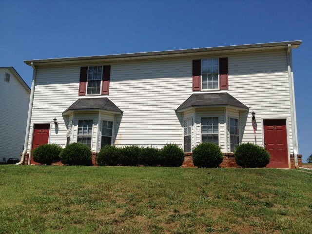 Primary Photo - 283 Westchester Cir