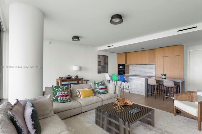 Building Photo - 8701 Collins Ave