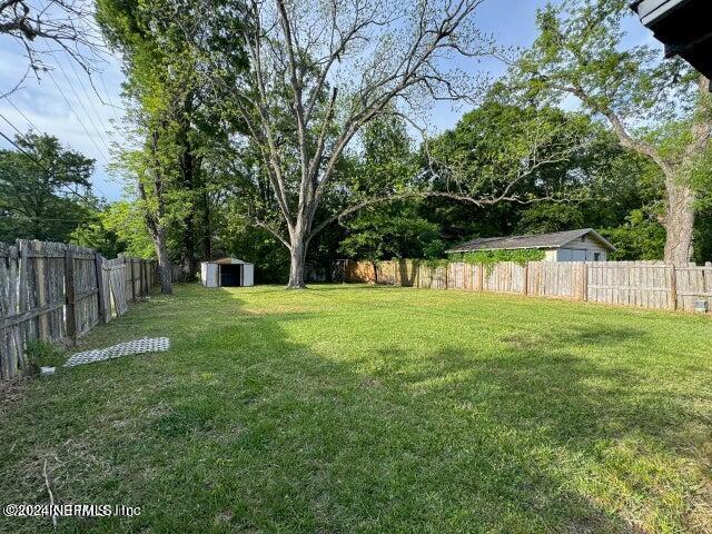 Foto del edificio - 4067 Gilmore St