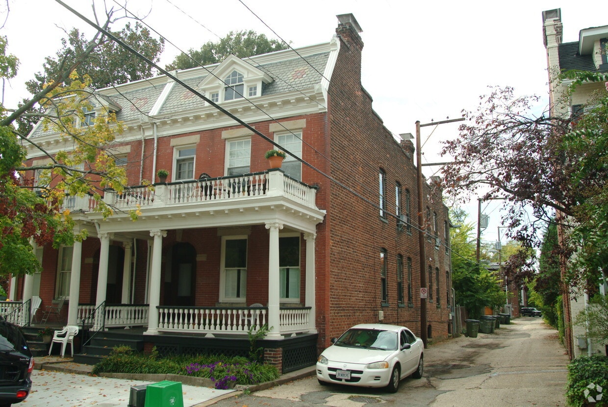 Building Photo - 304 N Stafford Ave