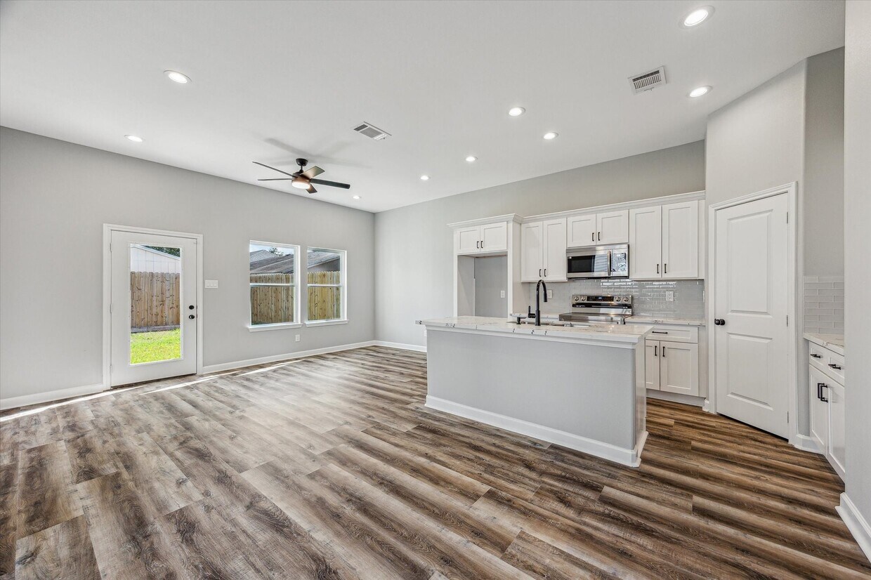 Foto principal - 4211 Faulkner St
