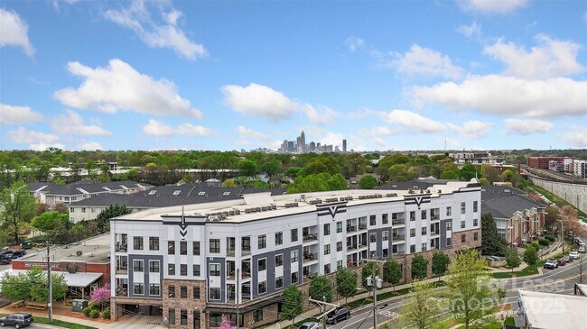 Foto del edificio - 3630 N Davidson St