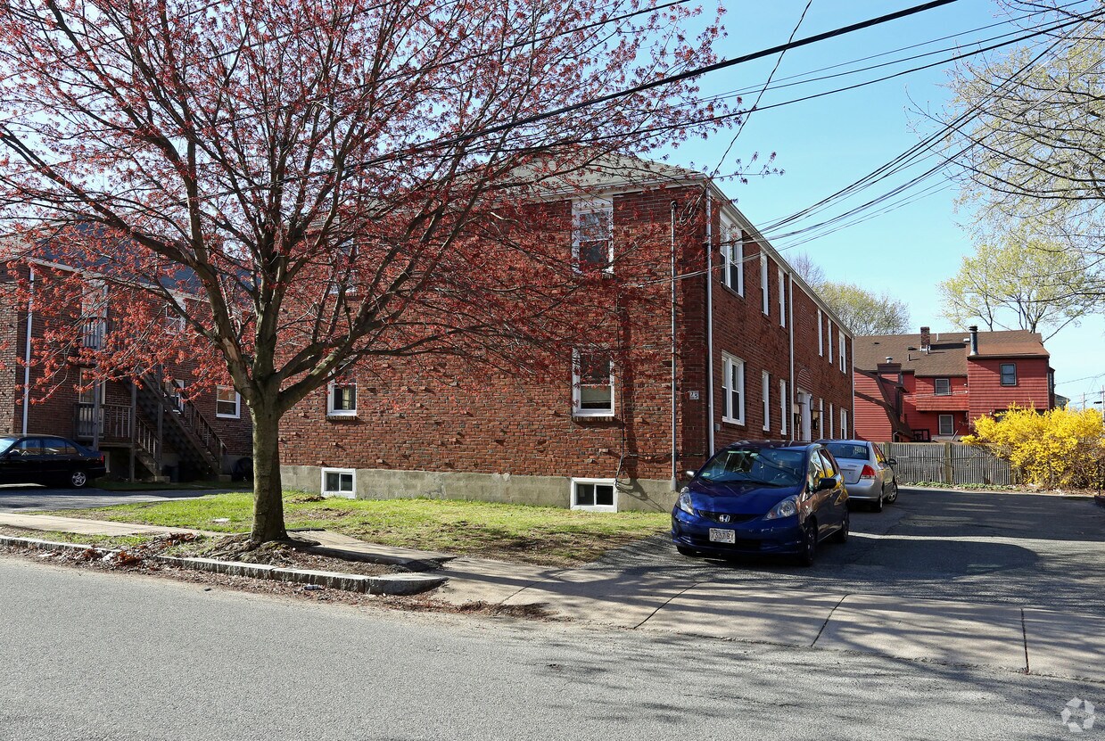 Building Photo - 75-81 Fuller St
