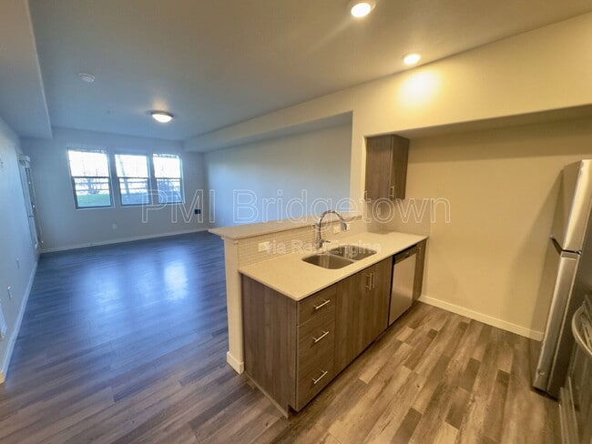 Foto del edificio - 16401 NW Chadwick Way