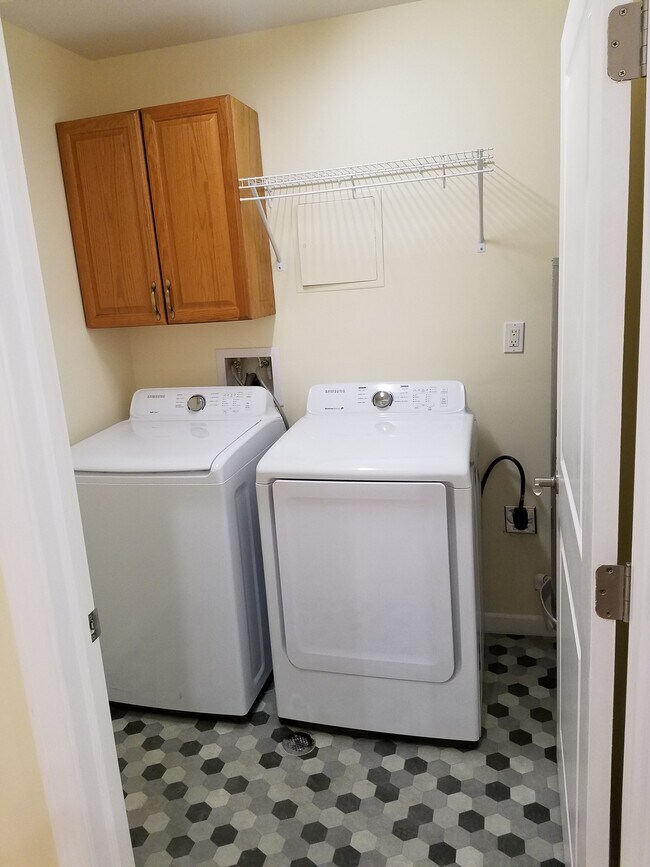 Building Photo - 46 State St