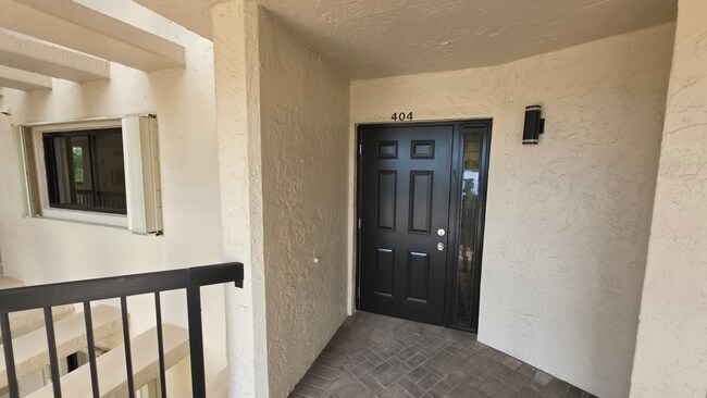Building Photo - 5279 Fountains Dr S