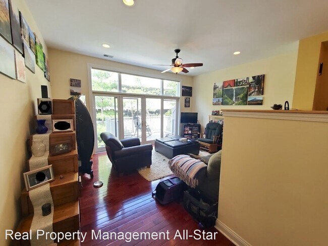Building Photo - 2 br, 2.5 bath House - 20 Hiram Square
