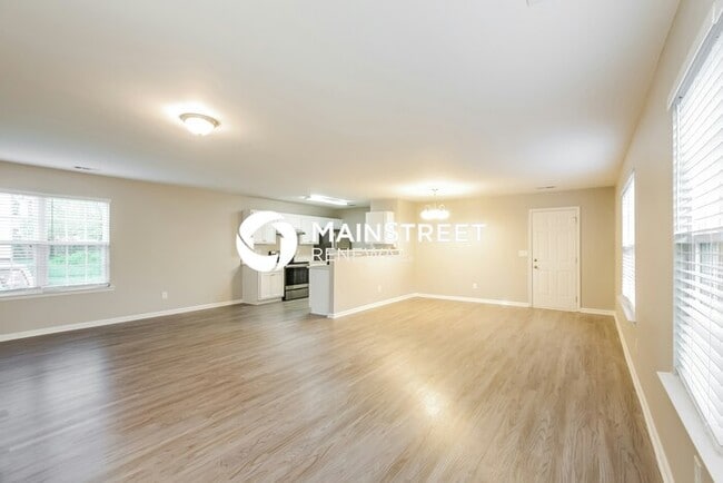 Building Photo - 4 Bedroom Pet-Friendly Home in Charlotte, ...