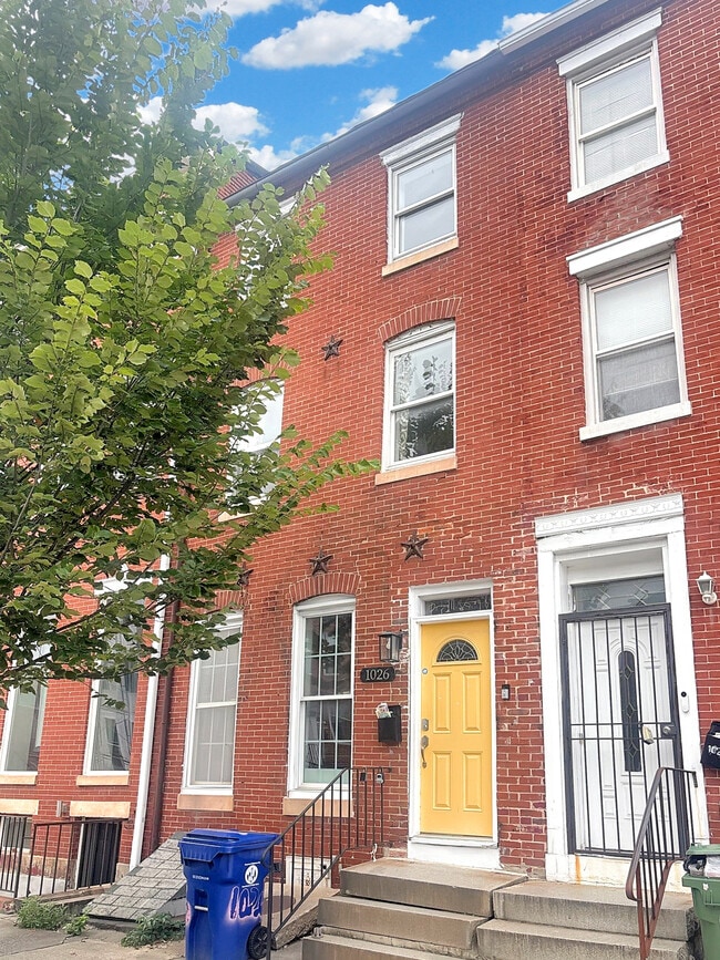 Building Photo - 1026 W Fayette St
