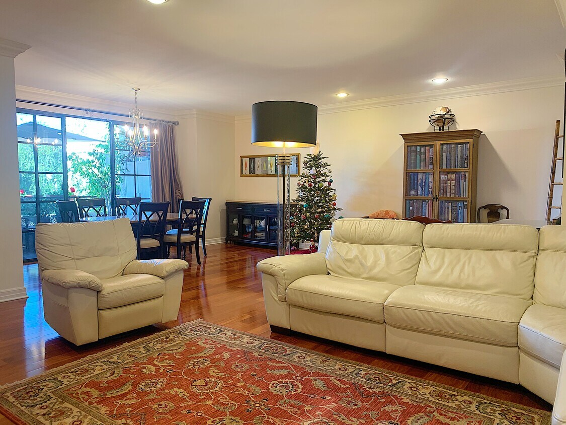 Foto principal - 4324 Troost Ave
