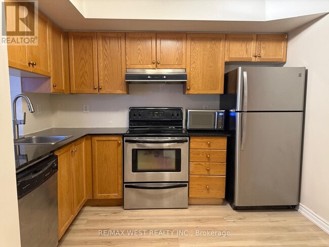 Building Photo - 22 Laidlaw St