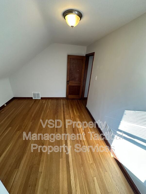 Building Photo - 781 E 236th St