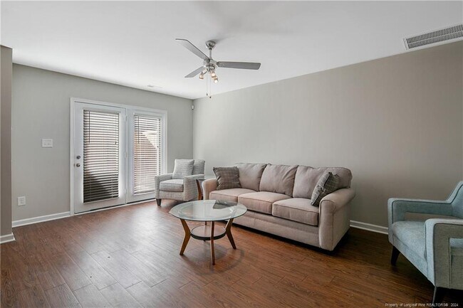 Building Photo - 2661 Middle Br Bnd