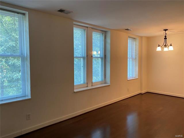 Building Photo - 5330 Pershing Ave
