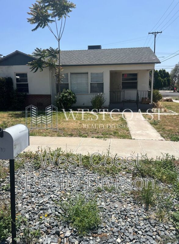 Primary Photo - 190 W B St