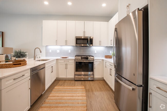 2 BR, 2 BA - 1,300 SQ FT - Heritage Pine Hills Country Club