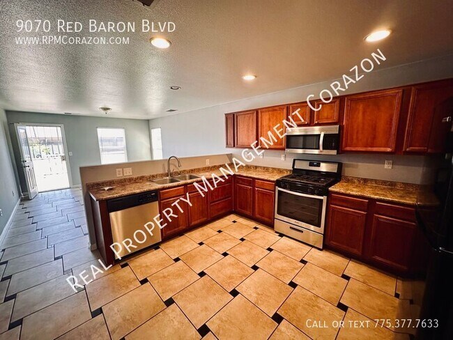 Foto del edificio - 9070 Red Baron Blvd