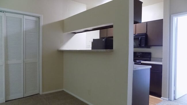 Building Photo - Hidden Ridge Apartments