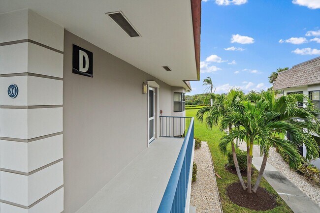 Foto del edificio - 755 Saturn St