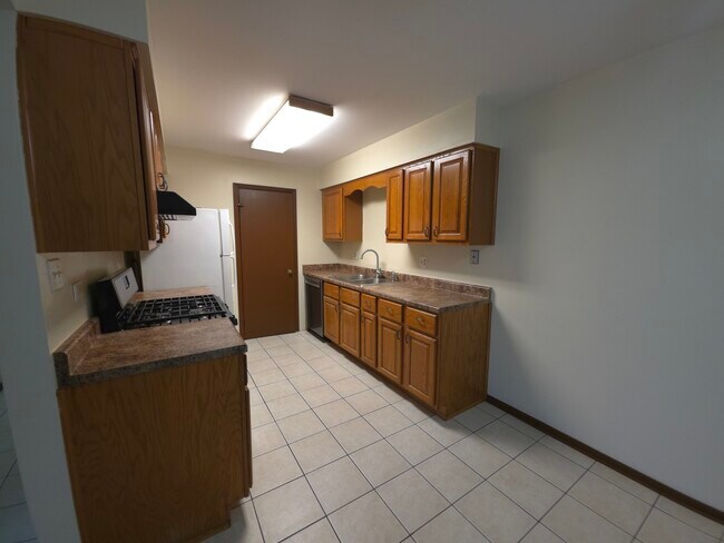 Foto del edificio - 412 E Bailey Rd