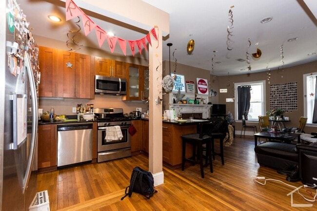 Photo - 19 Saint Lukes Rd., Apartment